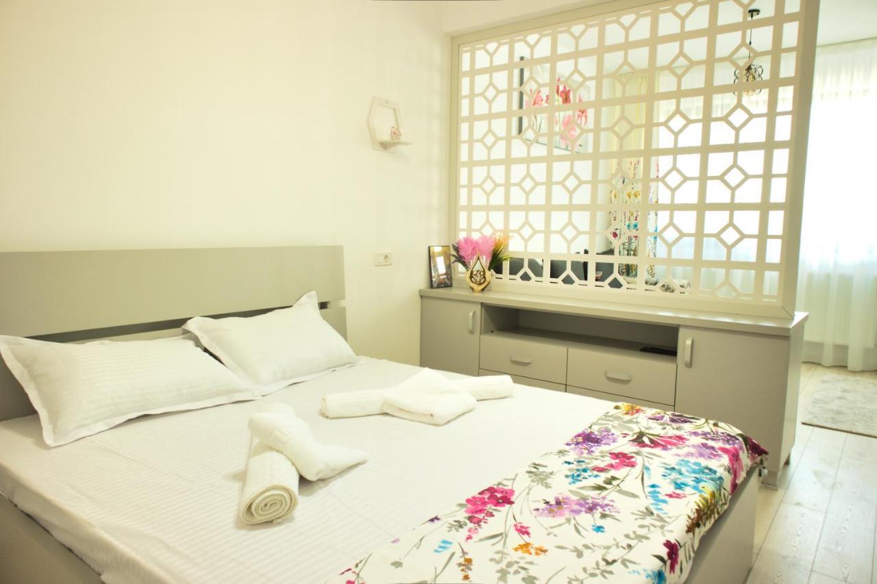 Cozy Flowers Studio - Fast Wi-Fi & Washer-Dryer 브라쇼브 외부 사진
